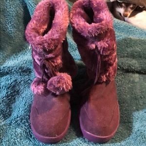 Furry boots. NWT. Purple!!!